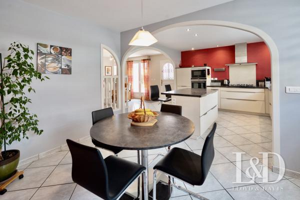 Ancien corps de ferme T6 entièrement rénové