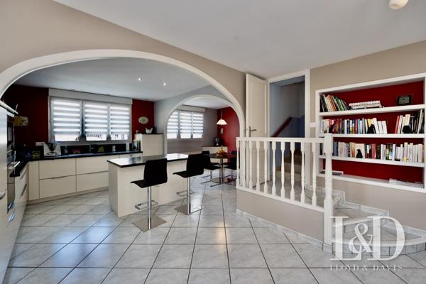 Ancien corps de ferme T6 entièrement rénové