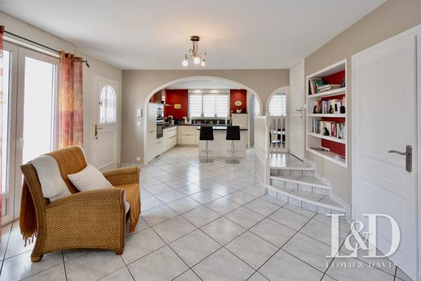 Ancien corps de ferme T6 entièrement rénové