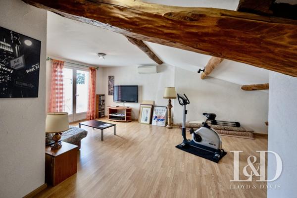 Ancien corps de ferme T6 entièrement rénové