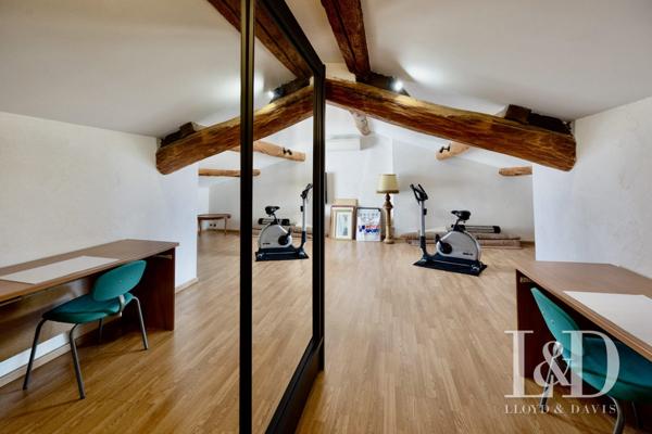 Ancien corps de ferme T6 entièrement rénové