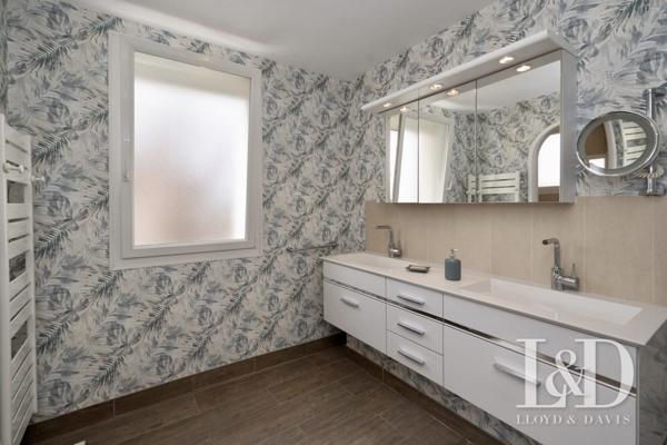 Ancien corps de ferme T6 entièrement rénové