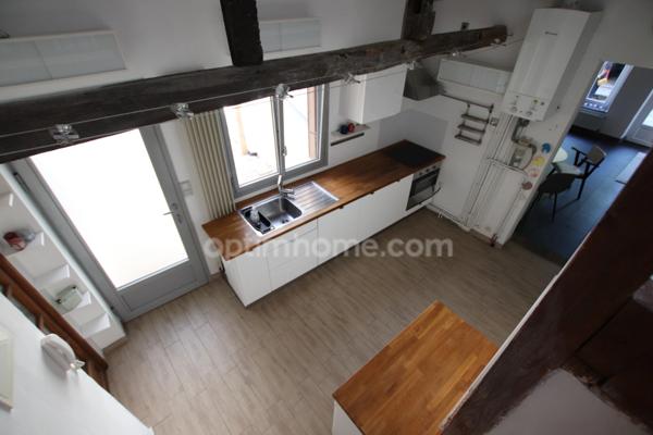 ORLEANS ST MARCEAU, proche centre ville d'Orléans, Vaste appartement T2 Bis de charme en excellent état