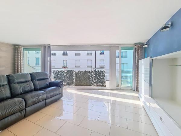 Appartement avec cave et parkings