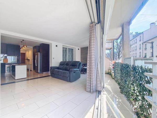 Appartement avec cave et parkings