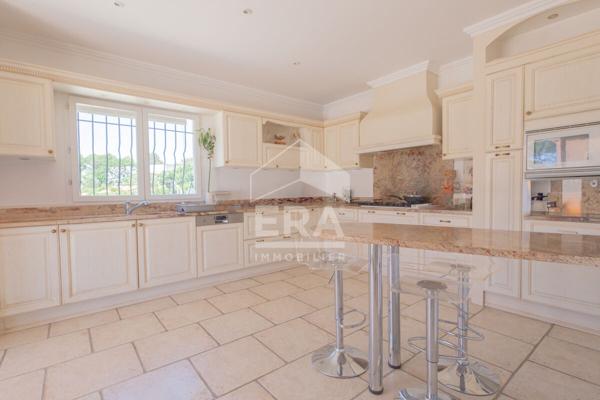 Maison Mouans Sartoux 8 pièce(s) 270 m2