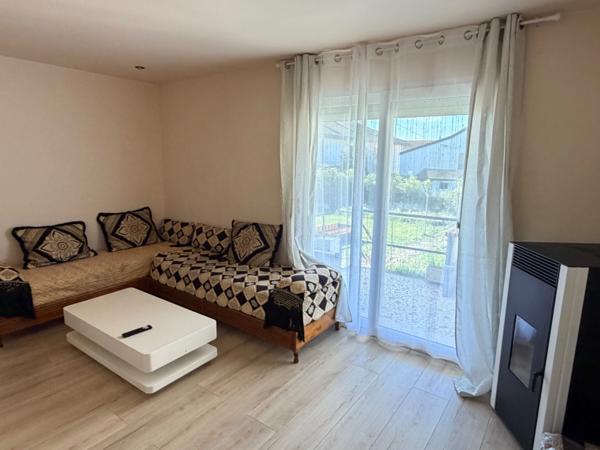 PAVILLON DE PLAIN PIED AVEC GARAGE ET JARDIN