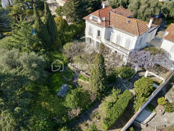 Demeure de 320 m²