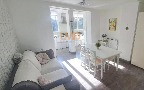 Maison de ville avec vue sur rivière