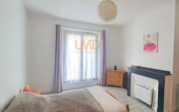 Maison de ville avec vue sur rivière