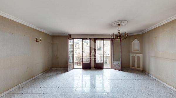 Appartement Paris 4 pièces  81 m2 A RENOVER