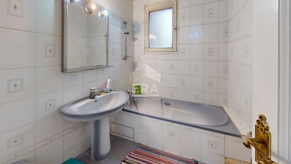 Appartement Paris 4 pièces  81 m2 A RENOVER