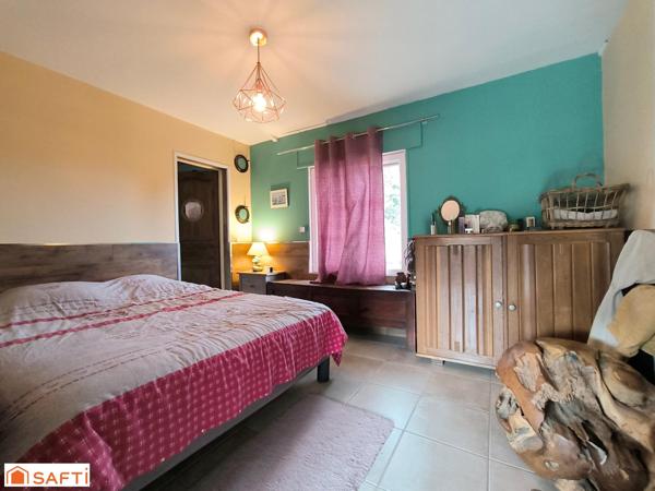 BELLE BATISSE EN PIERRE + FUTUR GITES OU BUREAU