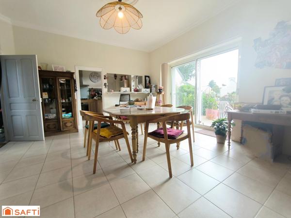 BELLE BATISSE EN PIERRE + FUTUR GITES OU BUREAU