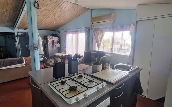 Maison à vendre    10 pièces •  Le Tampon