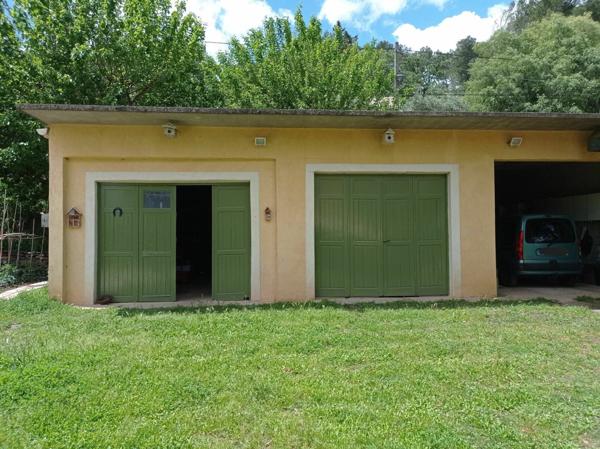 Maison à vendre    7 pièces •  Laudun-l'Ardoise