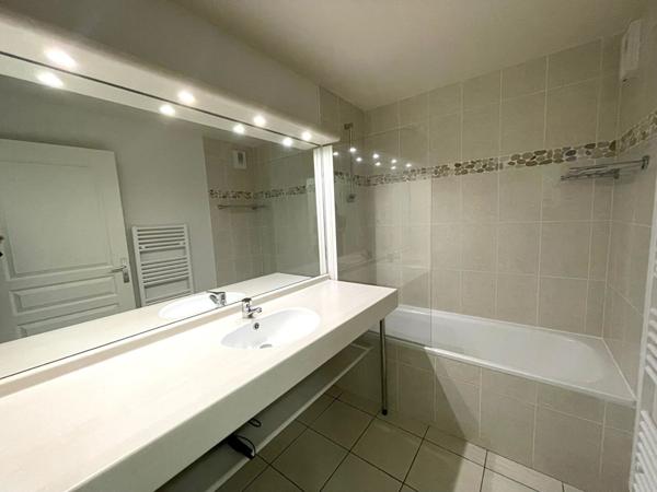 FOUESNANT Bourg de BEG MEIL Appartement avec balcon