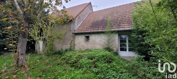 Maison de campagne 3 pièces de 65 m² à Saint-Pierre-les-Étieux (18210)