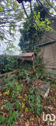 Maison de campagne 3 pièces de 65 m² à Saint-Pierre-les-Étieux (18210)