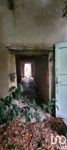 Maison de campagne 3 pièces de 65 m² à Saint-Pierre-les-Étieux (18210)