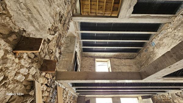 IMMEUBLE DE RAPPORT A RENOVER