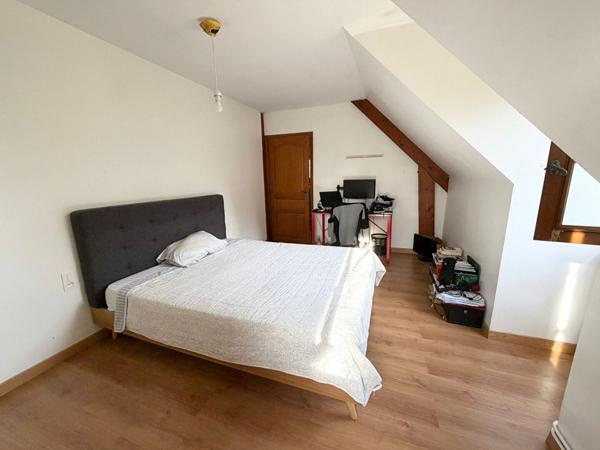 Maison Dury 7 pièce(s) 180.01 m2