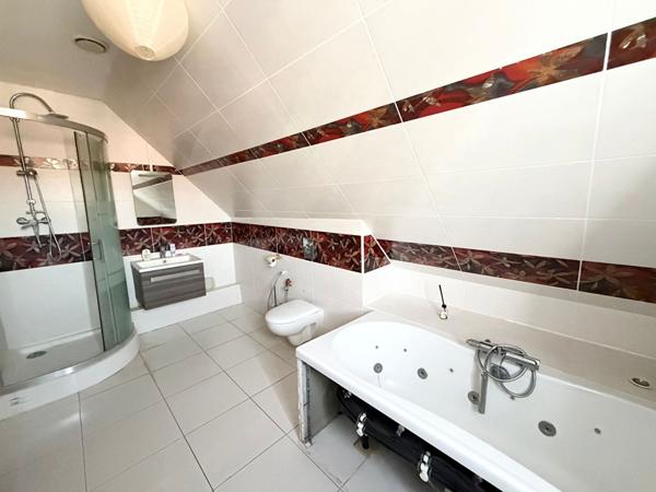 Maison Dury 7 pièce(s) 180.01 m2