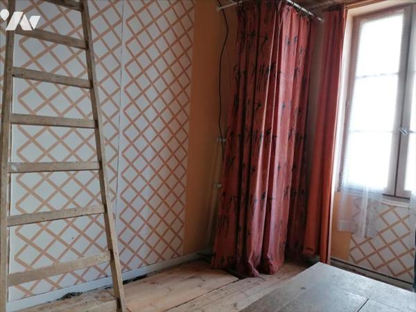 MAISON DE VILLE A RENOVER