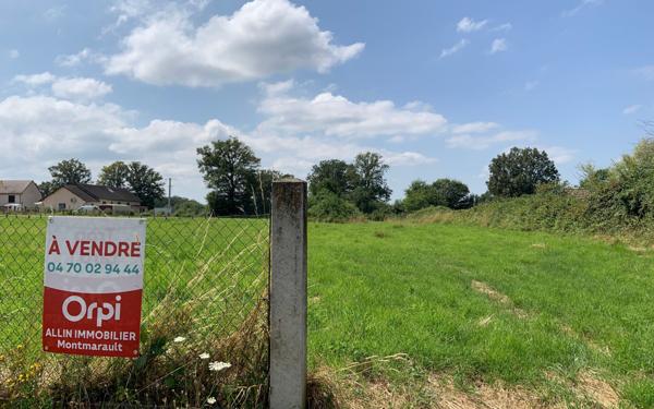 Terrain à vendre    Villefranche-d'Allier