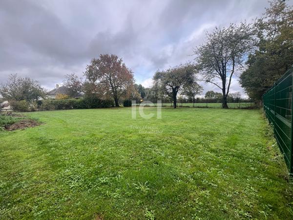 TERRAIN TREILLIERES BOURG - 693 m2