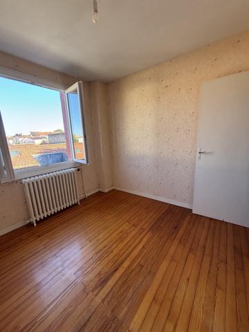 Maison
         6 pièces
        - 133 m² 441 000 € *