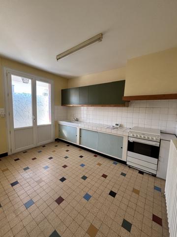 Maison
         6 pièces
        - 133 m² 441 000 € *
