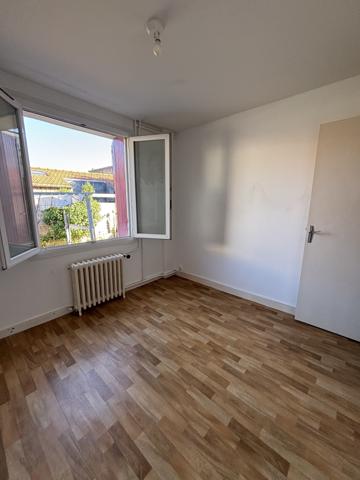 Maison
         6 pièces
        - 133 m² 441 000 € *