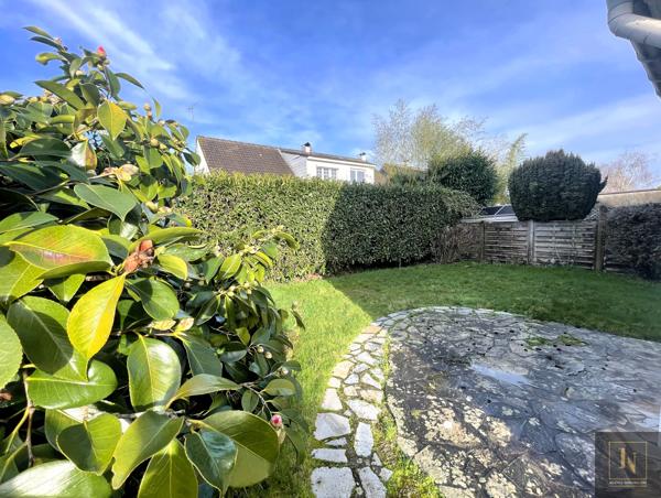 Maison
                                                                                                                                                                                                                                                                                                                        5 pièce(s)                                                                                                                                                                                                          3 chambre(s)                                                                                                                                                                                                          105  m²
