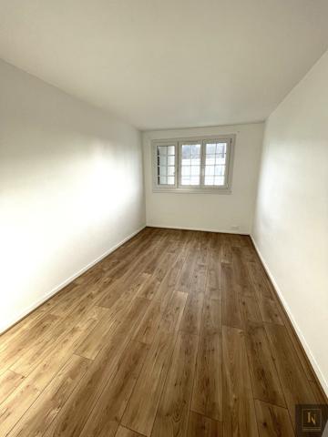 Maison
                                                                                                                                                                                                                                                                                                                        5 pièce(s)                                                                                                                                                                                                          3 chambre(s)                                                                                                                                                                                                          105  m²