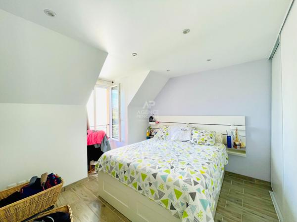 Maison Conflans Sainte Honorine 5 pièce(s) 85 m2 349 900 € **  - Référence  7820