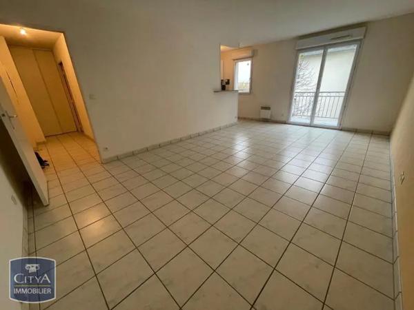 Appartement à louer 2 pièces 47.18m² Vendôme (41100)