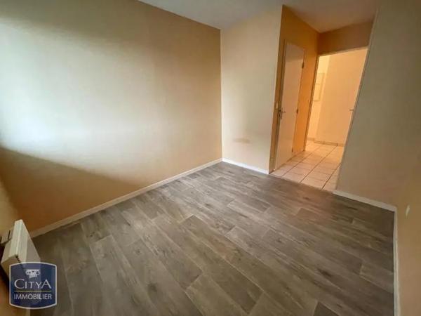 Appartement à louer 2 pièces 47.18m² Vendôme (41100)