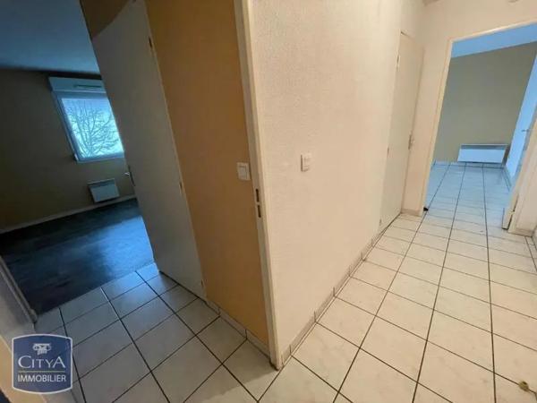Appartement à louer 2 pièces 47.18m² Vendôme (41100)