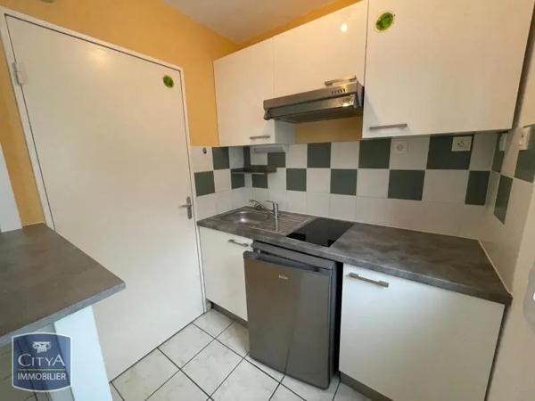 Appartement à louer 2 pièces 47.18m² Vendôme (41100)