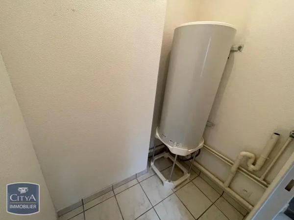 Appartement à louer 2 pièces 47.18m² Vendôme (41100)