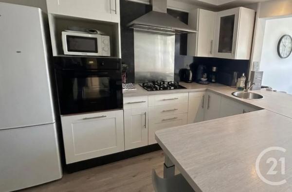 Appartement T4 à vendre  4 pièces - 67 m 2   PORNIC  - 44