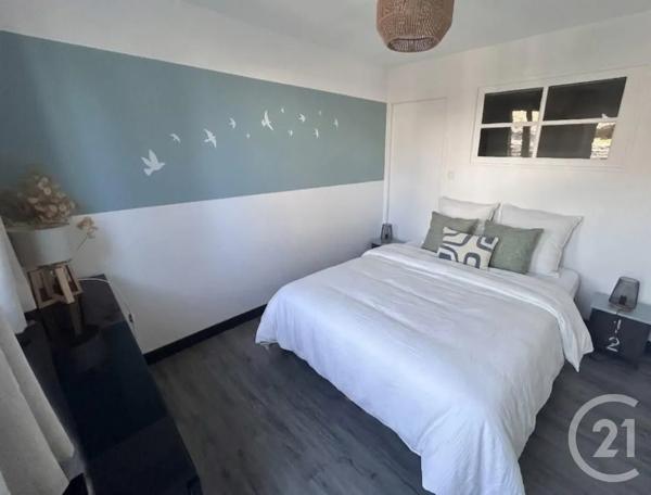 Appartement T4 à vendre  4 pièces - 67 m 2   PORNIC  - 44