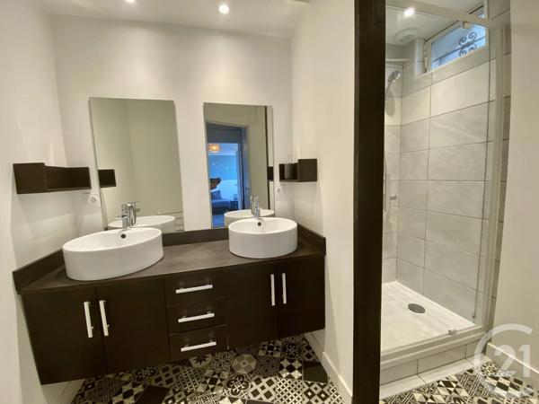 Appartement T4 à vendre  4 pièces - 67 m 2   PORNIC  - 44