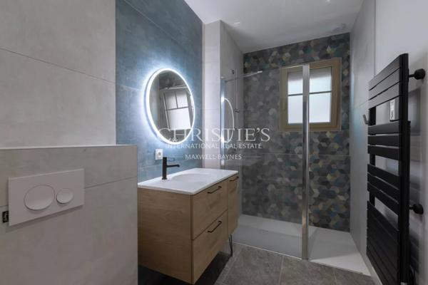 Une Villa d’Exception au Croisement de la Ville d’Hiver et de la Plage Pereire