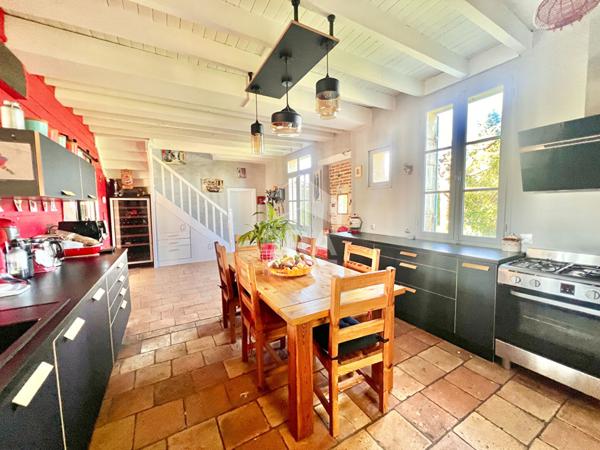 Maison Ancienne rénovée avec piscine et grange