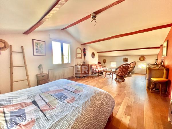 Maison Ancienne rénovée avec piscine et grange