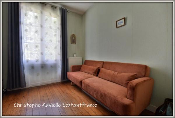 Maison de ville hyper centre, 4 chambres, 2 salles d'eau,  garage, jardin intimiste