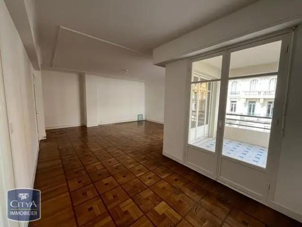 Appartement à louer 3 pièces 83.04m²