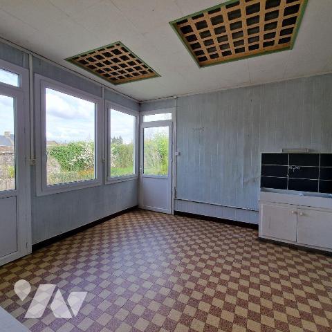 A vendre, dans la commune de Saint Pierre des Nids, une maison de ville d'une surface d'environ...